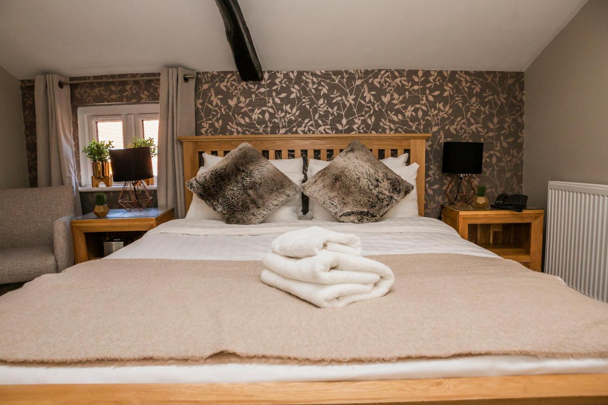 The Black Swan Inn Horsham St Faith Bagian luar foto