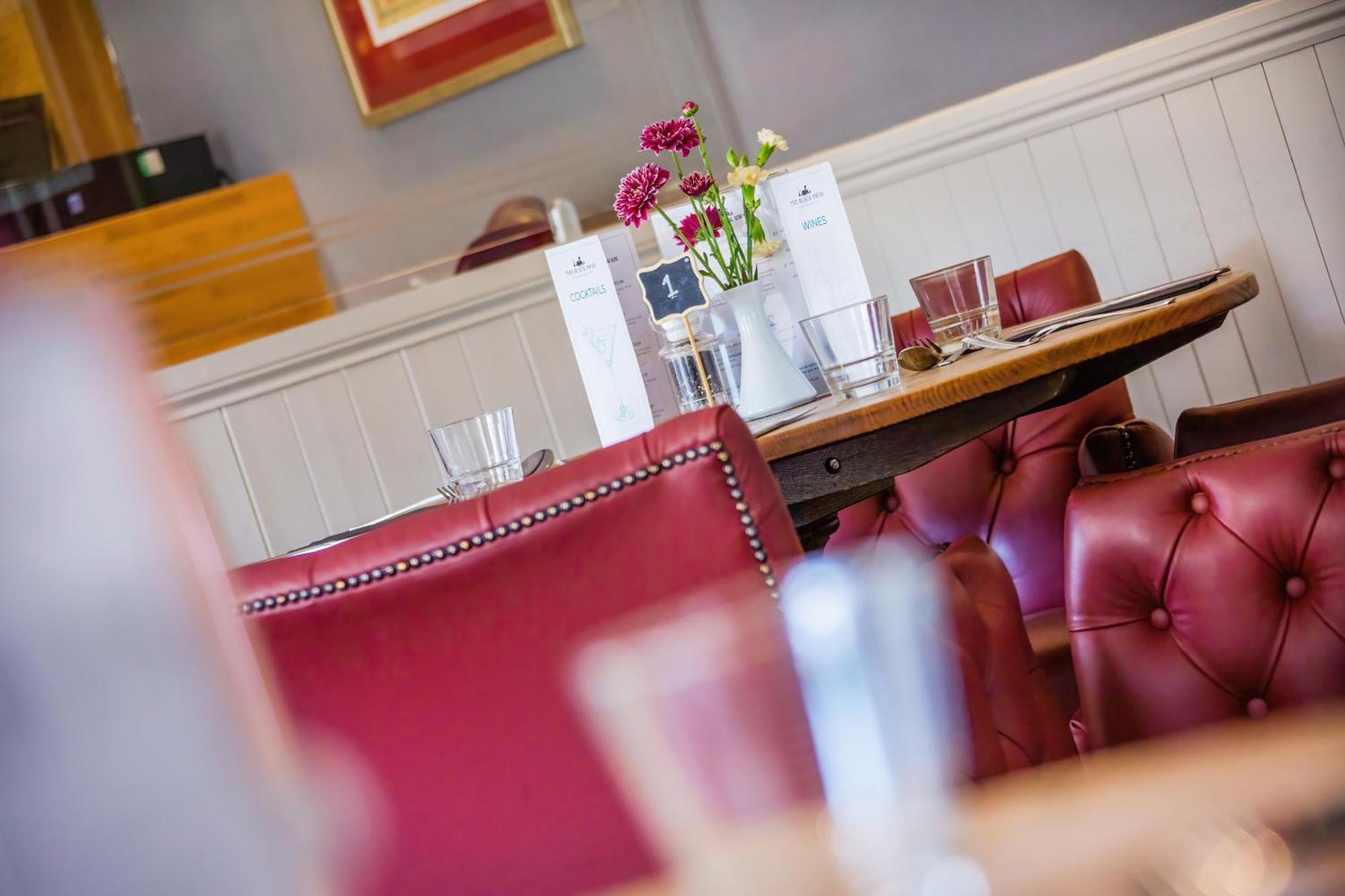 The Black Swan Inn Horsham St Faith Bagian luar foto